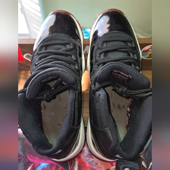 Jordan 11 Retro In Bred Colorway 8.5m